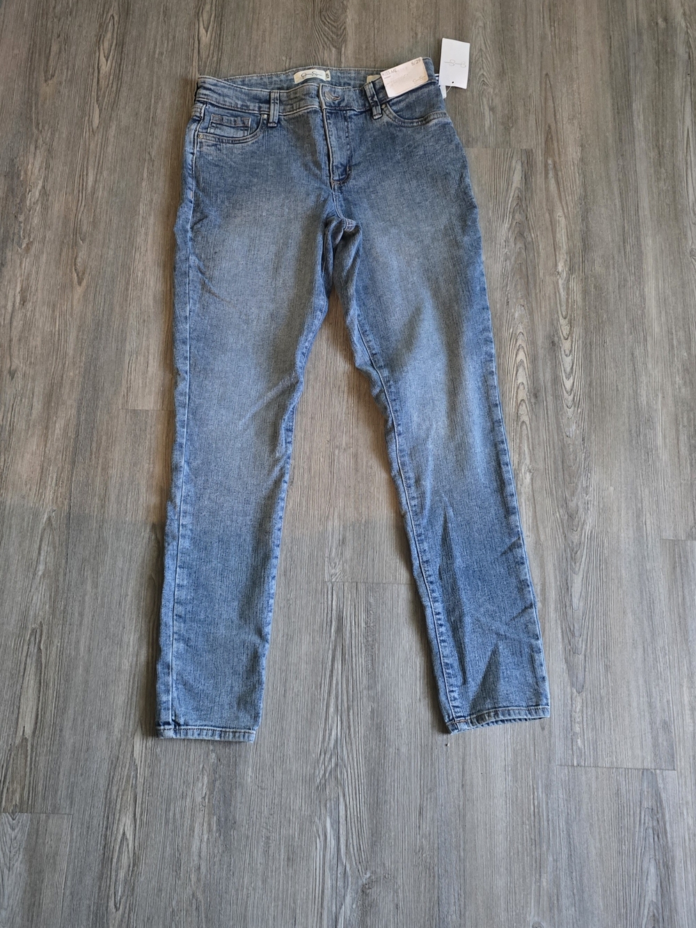 NWT Jessica Simpson "Kiss Me" Skinny Jeans 8/29